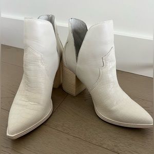 Steve Madden Chaya pointed toe bootie size 7.5